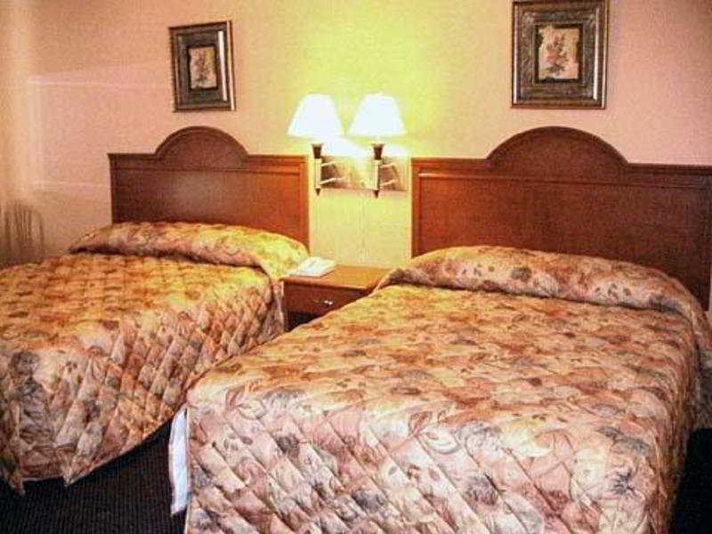 Super 8 By Wyndham Pembroke Hotel Quarto foto